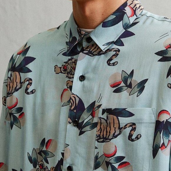 Urban Outfitters Tiger Hawaiian Shirt Sz Medium - Picture 6 of 6